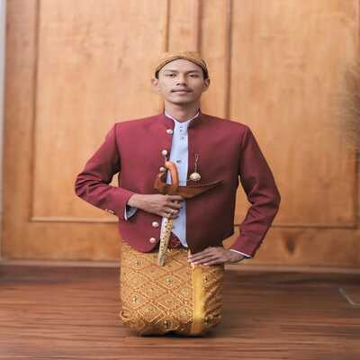 Ageng Sastra Karisma